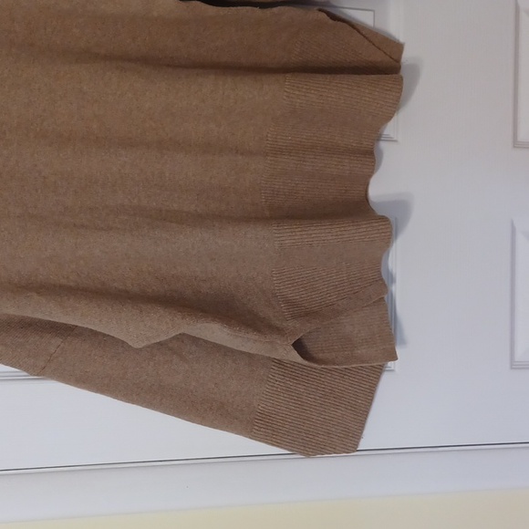 Gap, sz XL, loose neck turtleneck,  tunic sweater in camel color, - Picture 4 of 8